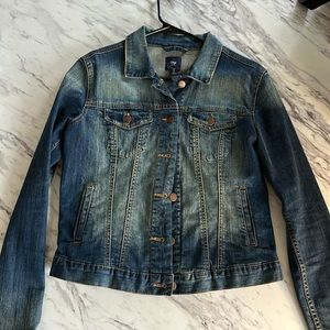 cool back patched denim jacket